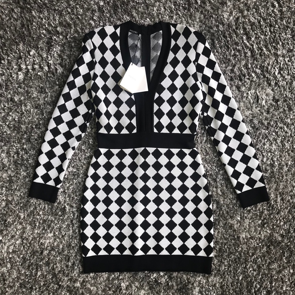 BALMAIN Two-Tone Intarsia-Knit Mini Dress - Picture 9 of 16